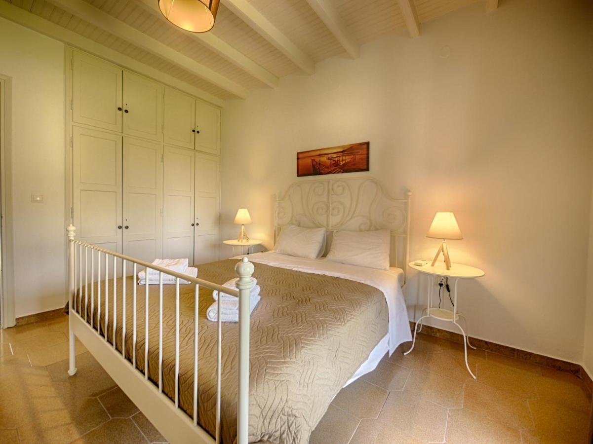 Cozy Family Friendly Apartment With Large Garden Close To Beaches - Dirella Kynopiástai Esterno foto