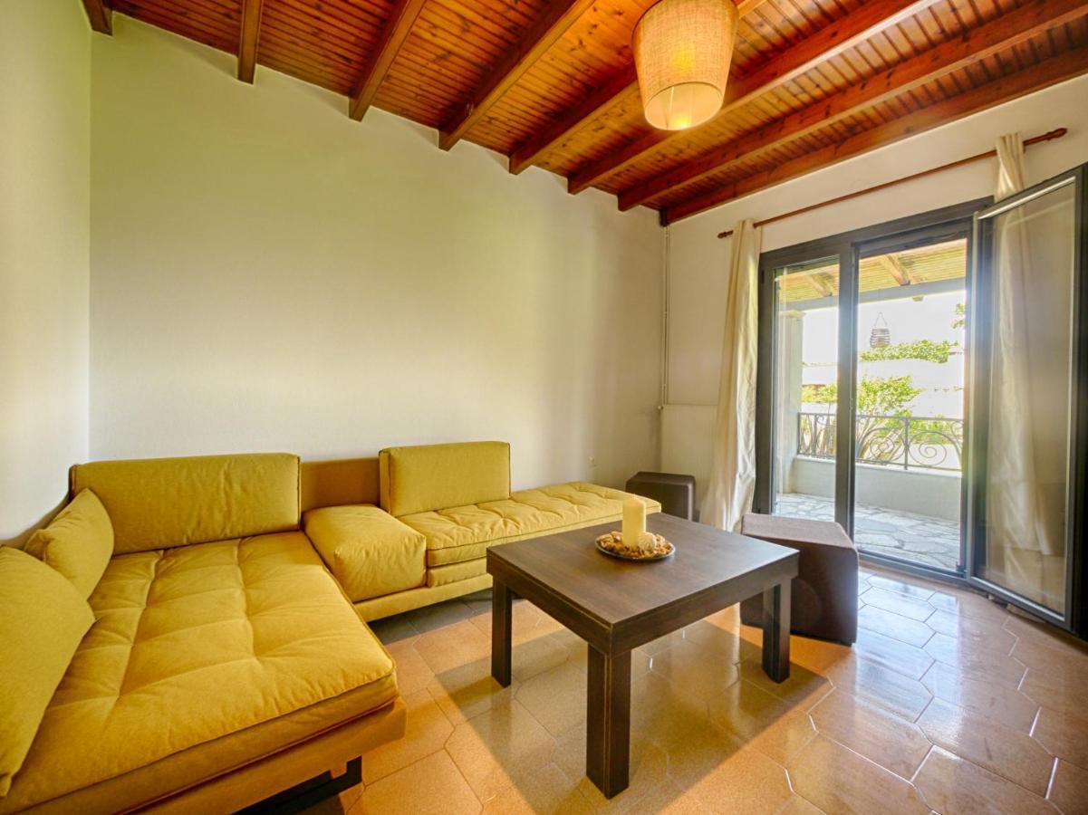 Cozy Family Friendly Apartment With Large Garden Close To Beaches - Dirella Kynopiástai Esterno foto