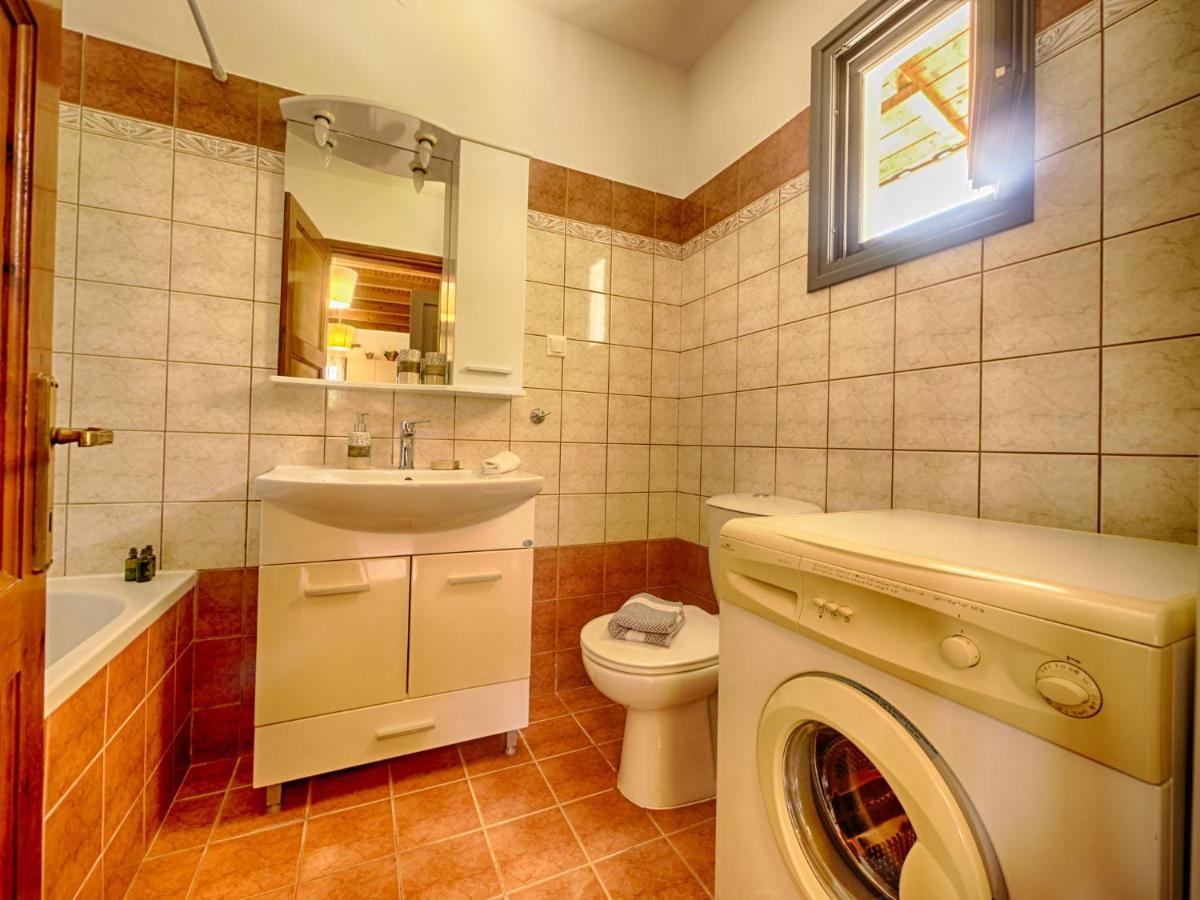 Cozy Family Friendly Apartment With Large Garden Close To Beaches - Dirella Kynopiástai Esterno foto