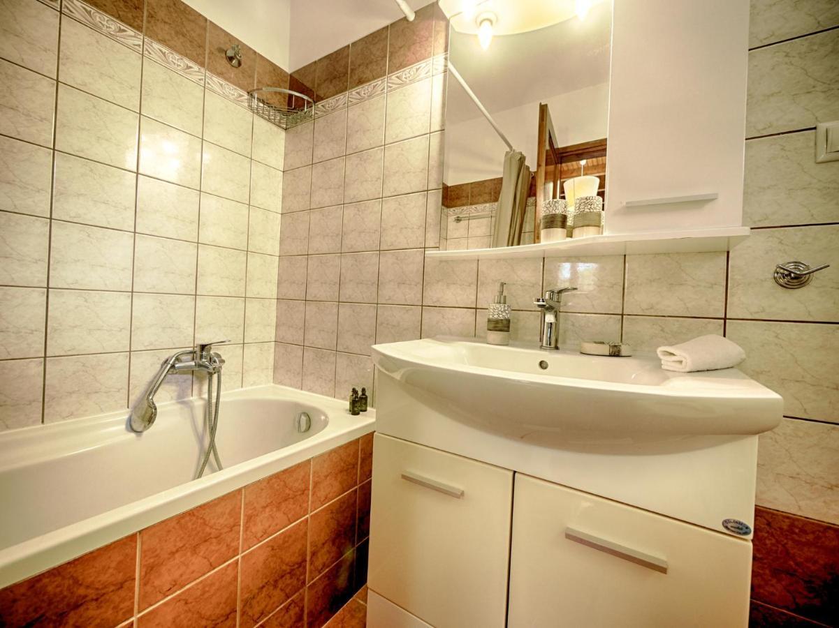 Cozy Family Friendly Apartment With Large Garden Close To Beaches - Dirella Kynopiástai Esterno foto