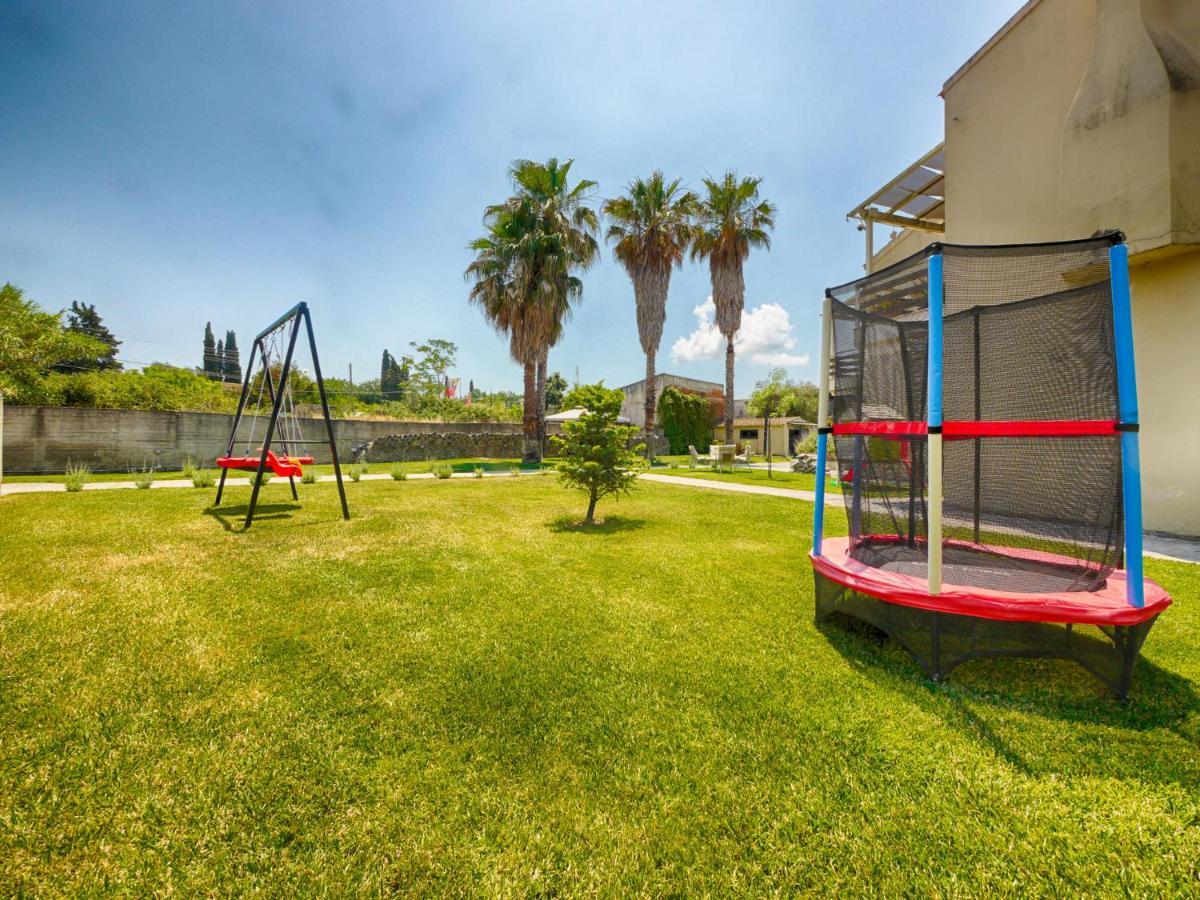 Cozy Family Friendly Apartment With Large Garden Close To Beaches - Dirella Kynopiástai Esterno foto